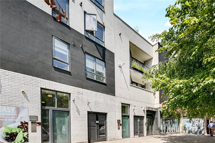 2 Bedroom Flat To Rent In Hackney Road, London, E2