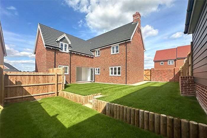 4 Bedroom Detached House For Sale In Beccles Road, Loddon, Norfolk, NR14