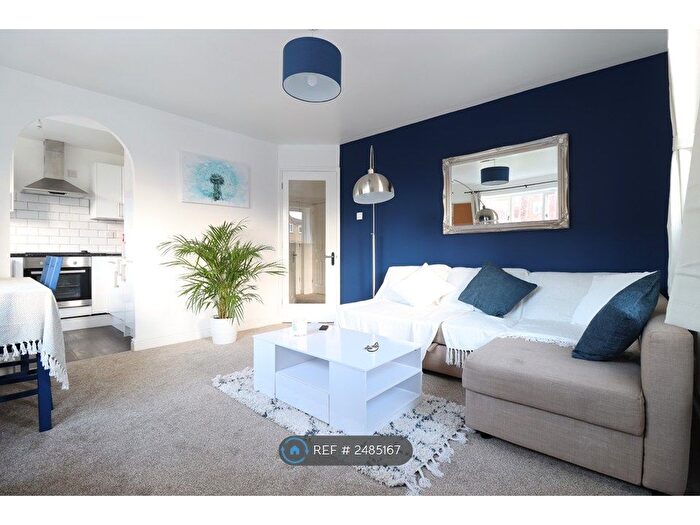 1 Bedroom Flat To Rent In Bywater House, London, SE18