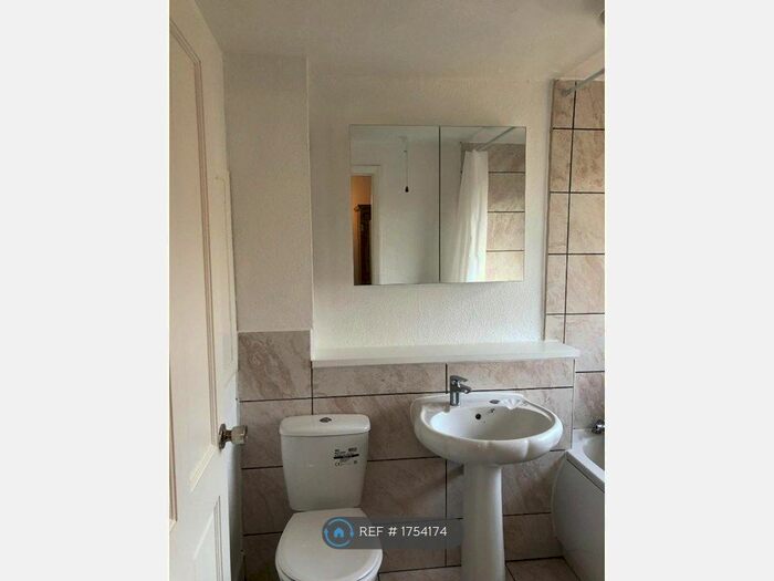 1 Bedroom Terraced House To Rent In Gade Close, Hayes, UB3