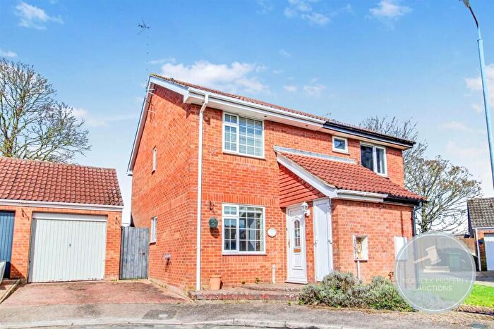 2 Bedroom Semi-Detached House For Sale In Tyndale, North Wootton, King's Lynn, PE30