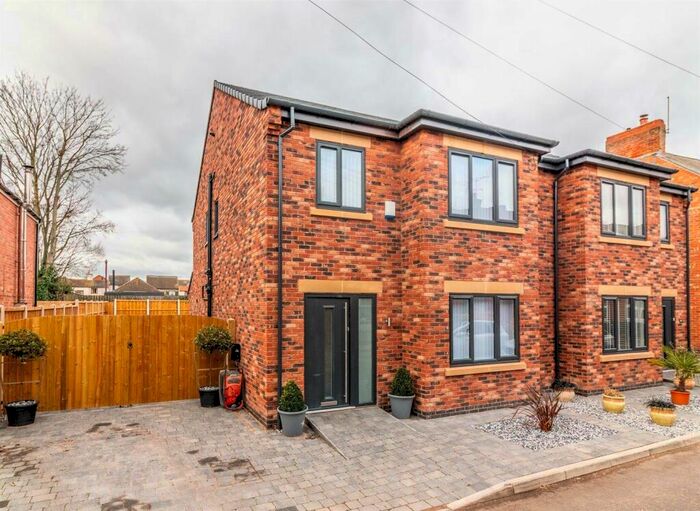 3 Bedroom Semi-Detached House To Rent In Gladstone Avenue, Gotham, Nottingham, NG11