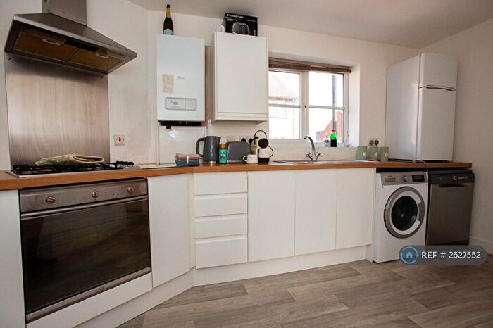1 Bedroom Semi-Detached House To Rent In Dickens Heath Road, Shirley, Solihull, B90