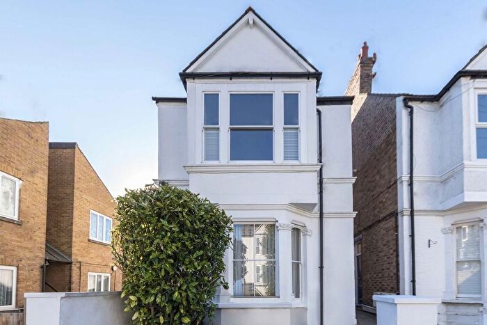 1 Bedroom Flat To Rent In Florence Road, Chiswick, W4