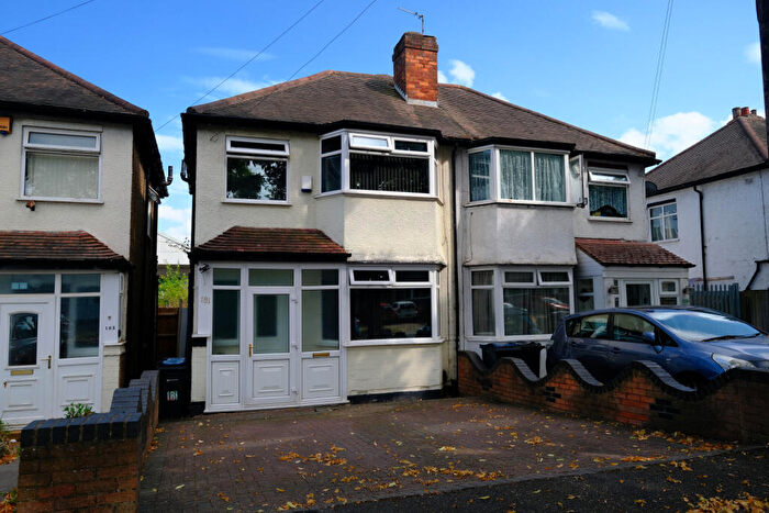 3 Bedroom Semi-Detached House For Sale In Cateswell Road, Tyseley, Birmingham, West Midlands, B11