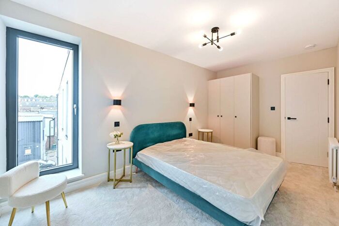 2 Bedroom Flat For Sale In Foundry House, Wimbledon, London, SW19