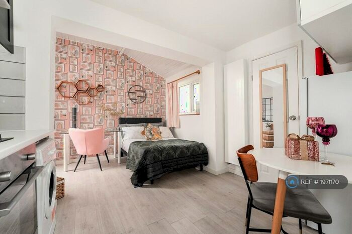 Studio To Rent In Haviland Way, Cambridge, CB4