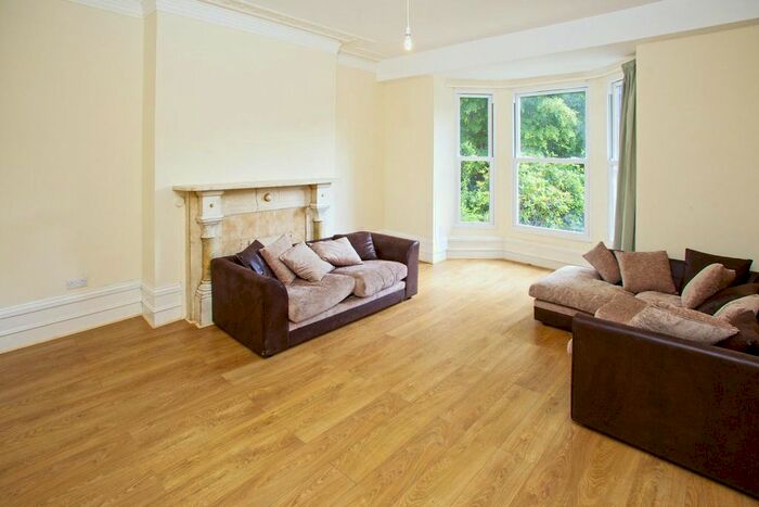 6 Bedroom Terraced House To Rent In Bainbrigge Road, Headingley, Leeds, LS6