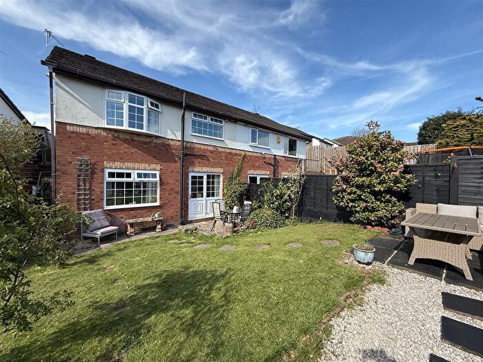 3 Bedroom Semi Detached House For Sale In Sparrowfield Close, Carrbrook, Stalybridge, SK15