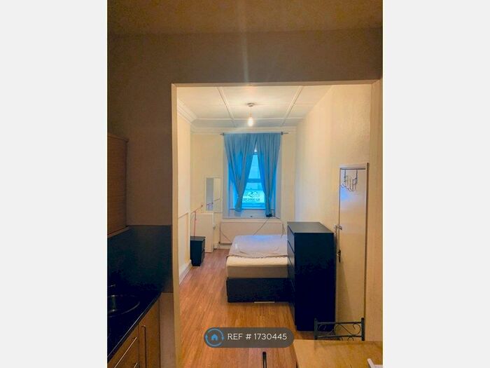 Studio To Rent In Kilburn High Road, London, NW6