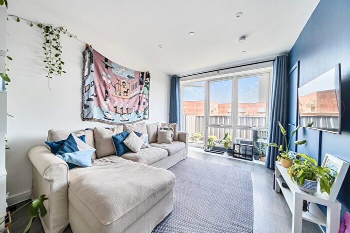 1 Bedroom Flat For Sale In Forge House, Watford, Hertfordshire, WD19