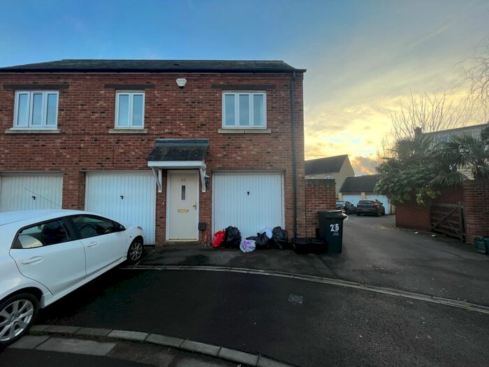 2 Bedroom Property To Rent In Maybold Crescent, Swindon, SN25