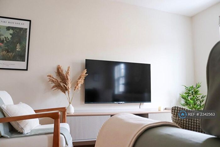 2 Bedroom Flat To Rent In Bridge Street, Oxford, OX2