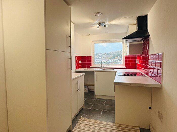 Studio To Rent In Priory Street, Carmarthen, SA31