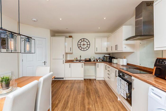2 Bedroom Semi-detached House For Sale In Tal Y Fro, Pontardawe, Swansea, SA8