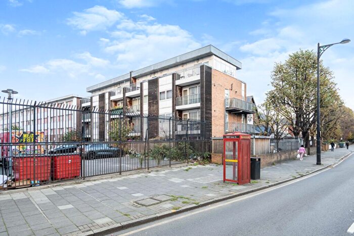 2 Bedroom Flat To Rent In Ralph Jackson House, E7