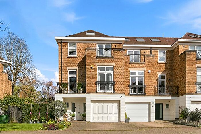 5 Bedroom Detached House To Rent In Willoughby Road, Twickenham, TW1
