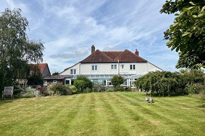 4 Bedroom Detached House For Sale In Main Road, Chichester, PO18