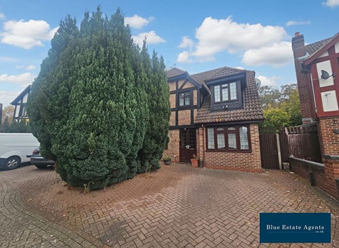 5 Bedroom Detached House To Rent In Kilpatrick Way, Hayes, UB4