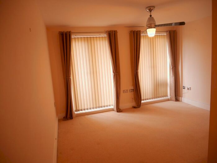 1 Bedroom Flat To Rent In Rozel House, Birnbeck Road, Weston-Super-Mare, BS23