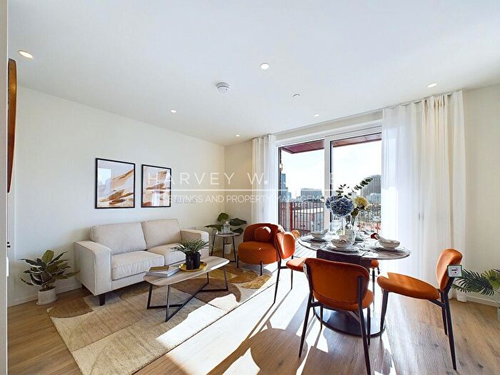 1 Bedroom Apartment To Rent In Hemlock Street, Iris House, E14