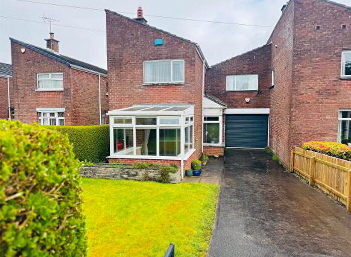 3 Bedroom Mid Terraced House For Sale In Knockwellan Park, L'Derry, BT47