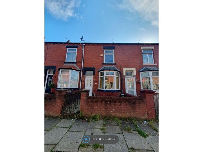 2 Bedroom Semi-Detached House To Rent In Kenwood Road, Oldham, OL1