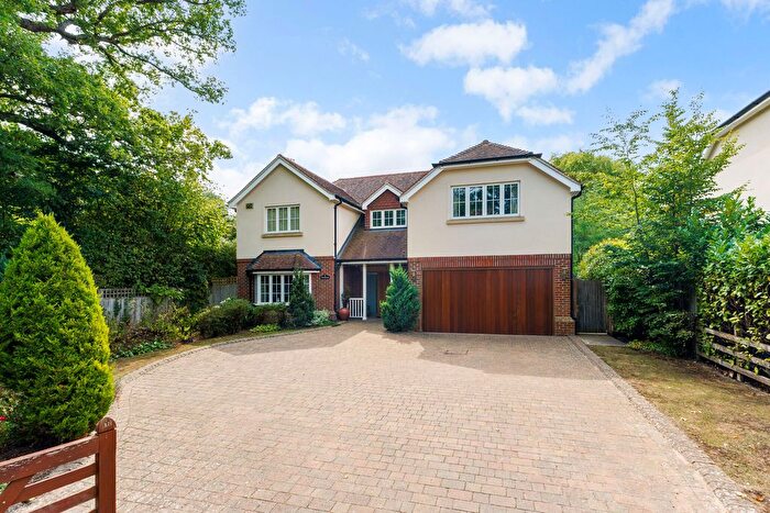 6 Bedroom Detached House For Sale In Northcote Road, West Horsley, KT24