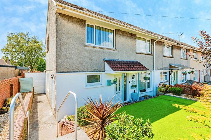3 Bedroom Semi-Detached House For Sale In Heol Ton, Sarn, Bridgend, CF32