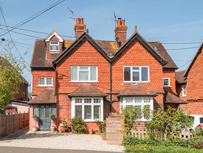 4 Bedroom Semi Detached House For Sale In Woodside Road, Chiddingfold, GU8