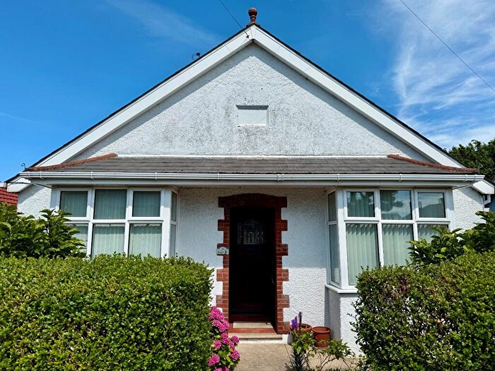 3 Bedroom Bungalow For Sale In Orchard Avenue, Deal, Kent, CT14