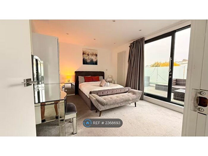 2 Bedroom Maisonette To Rent In Node House, London, W3