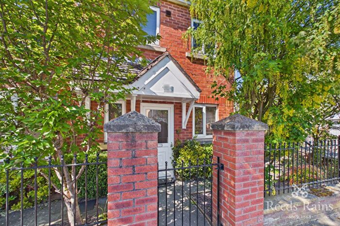 3 Bedroom Detached House To Rent In Yew Street, Manchester, Greater Manchester, M15