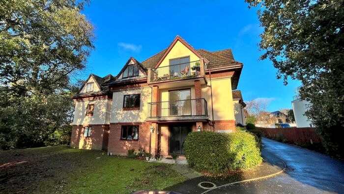 2 Bedroom Flat To Rent In Lower Parkstone, BH14