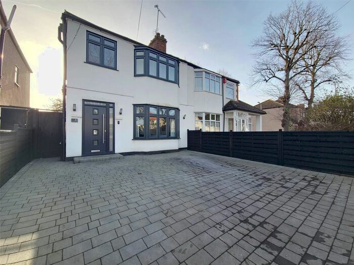 3 Bedroom Detached House To Rent In Suttons Avenue, Hornchurch, RM12