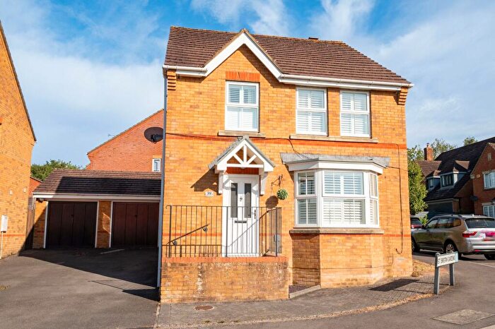 4 Bedroom Detached House For Sale In St. Birstan Gardens, Andover, SP10