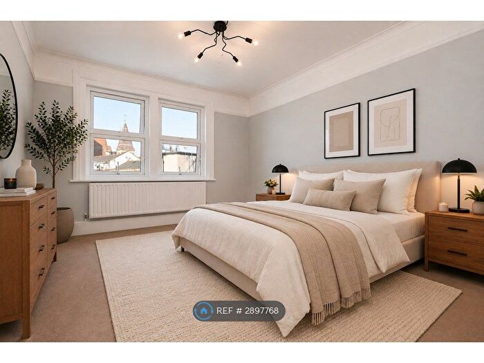 3 Bedroom Flat To Rent In Richmond Chambers, Bournemouth, BH2