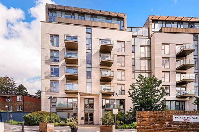 1 Bedroom Flat To Rent In Columbia Gardens, London, SW6