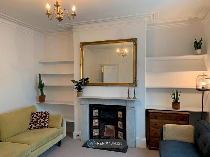 2 Bedroom Flat To Rent In Rutland Gardens, Hove BN3