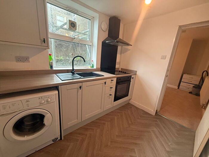 2 Bedroom Terraced House To Rent In Rhedyw Road, Caernarfon, LL54