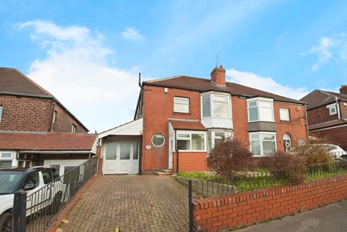 3 Bedroom Semi-Detached House For Sale In Ben Lane, Wisewood, S6