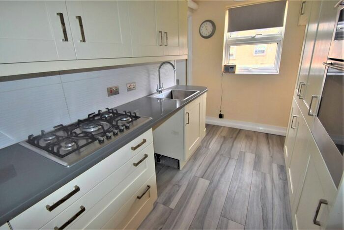 2 Bedroom Property To Rent In Bell Lane, Eton Wick, Windsor, Berkshire, SL4