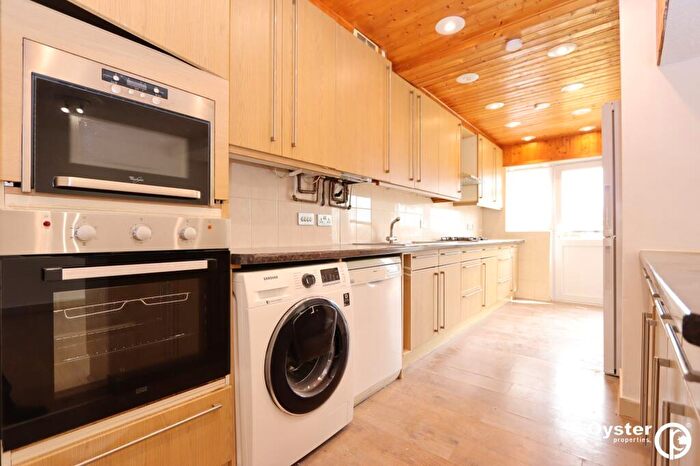 3 Bedroom Semi-Detached House To Rent In Firs Lane, London, N13