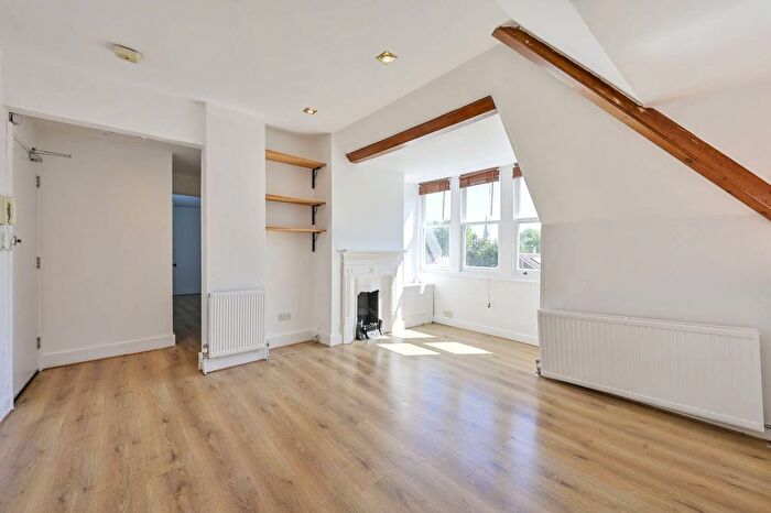 1 Bedroom Flat To Rent In Gwendolen Avenue, Putney, London, SW15