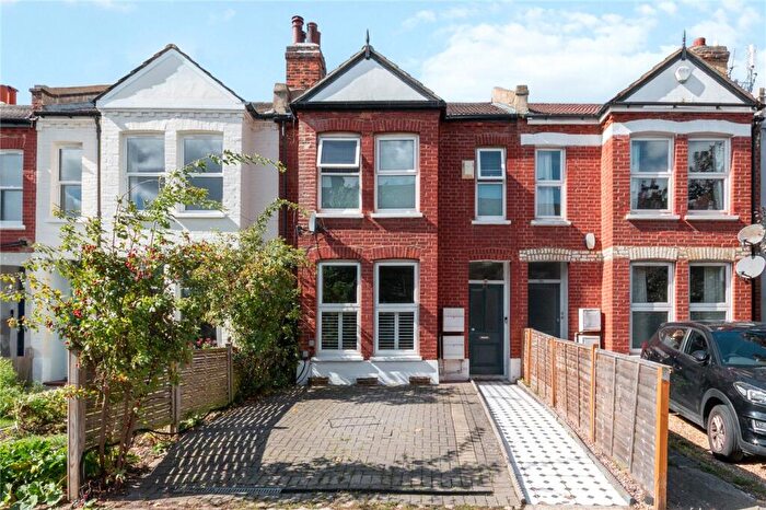 2 Bedroom Apartment For Sale In Martell Road, West Norwood, London, SE21
