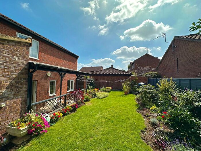 2 Bedroom Semi-Detached House To Rent In Kirtlington, Downhead Park, MK15