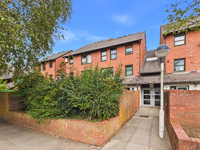 2 Bedroom Flat For Sale In Charlotte Court, Chester, CH1