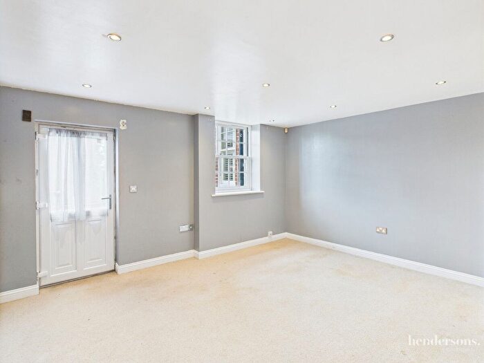 2 Bedroom Mews For Sale In Byland Road, Whitby, YO21