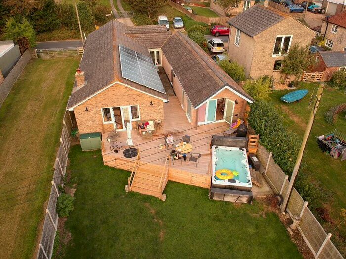 4 Bedroom Detached Bungalow For Sale In Elm Lane, Calbourne, PO30