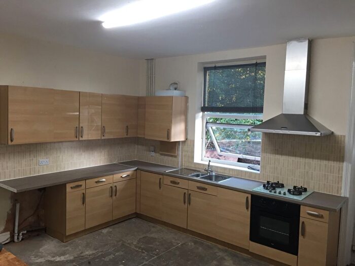 3 Bedroom Terraced House To Rent In Blackburn Place, Batley, WF17